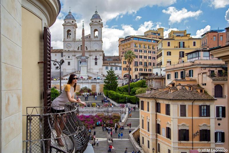 At The Spanish Steps View Rome Exterior photo